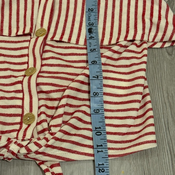 Lush Women’s Red And White Striped button Tie Front Cropped Top Size Small - Picture 2 of 5